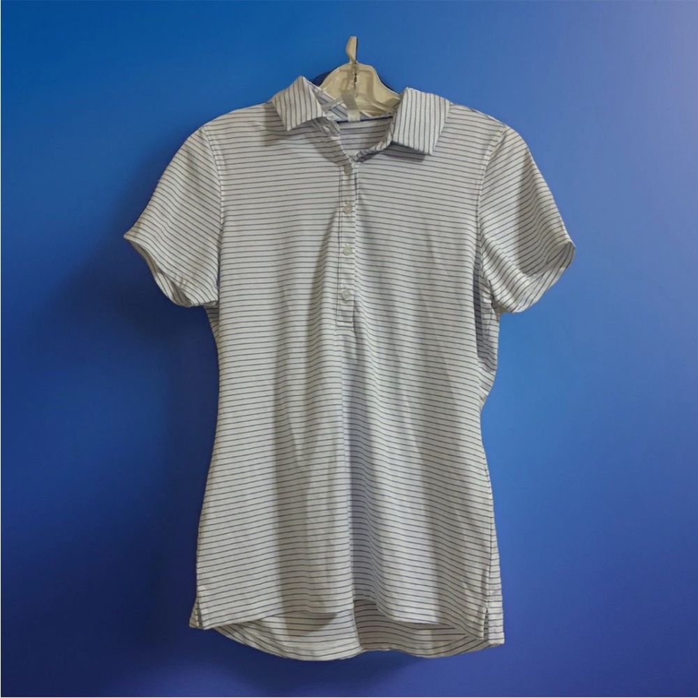 Under Armour Women's Heatgear White & Blue striped Fitted Golf Polo, Size Medium
